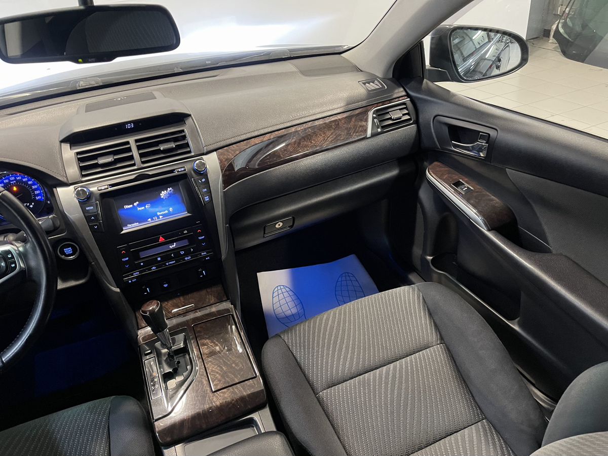 Toyota Camry, 2015