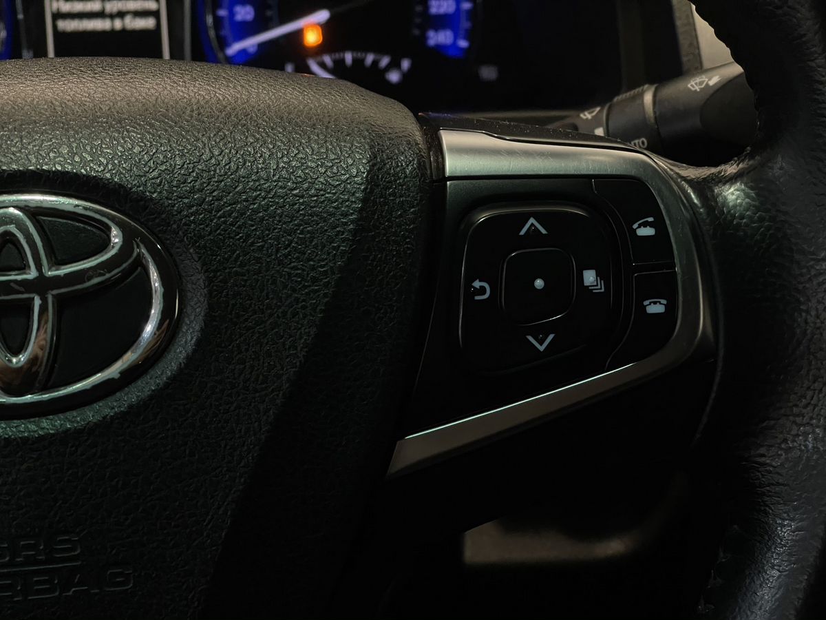 Toyota Camry, 2015