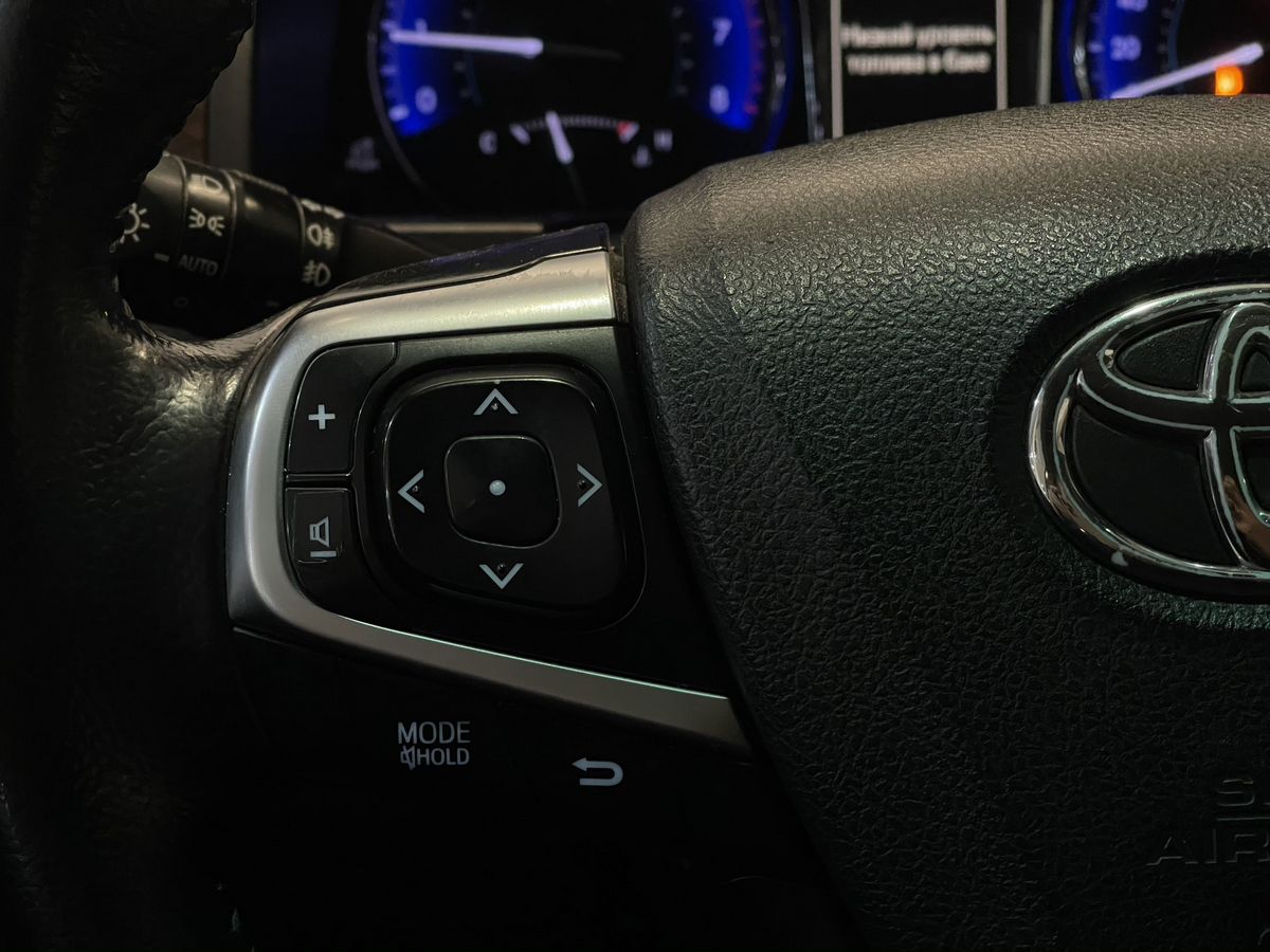 Toyota Camry, 2015