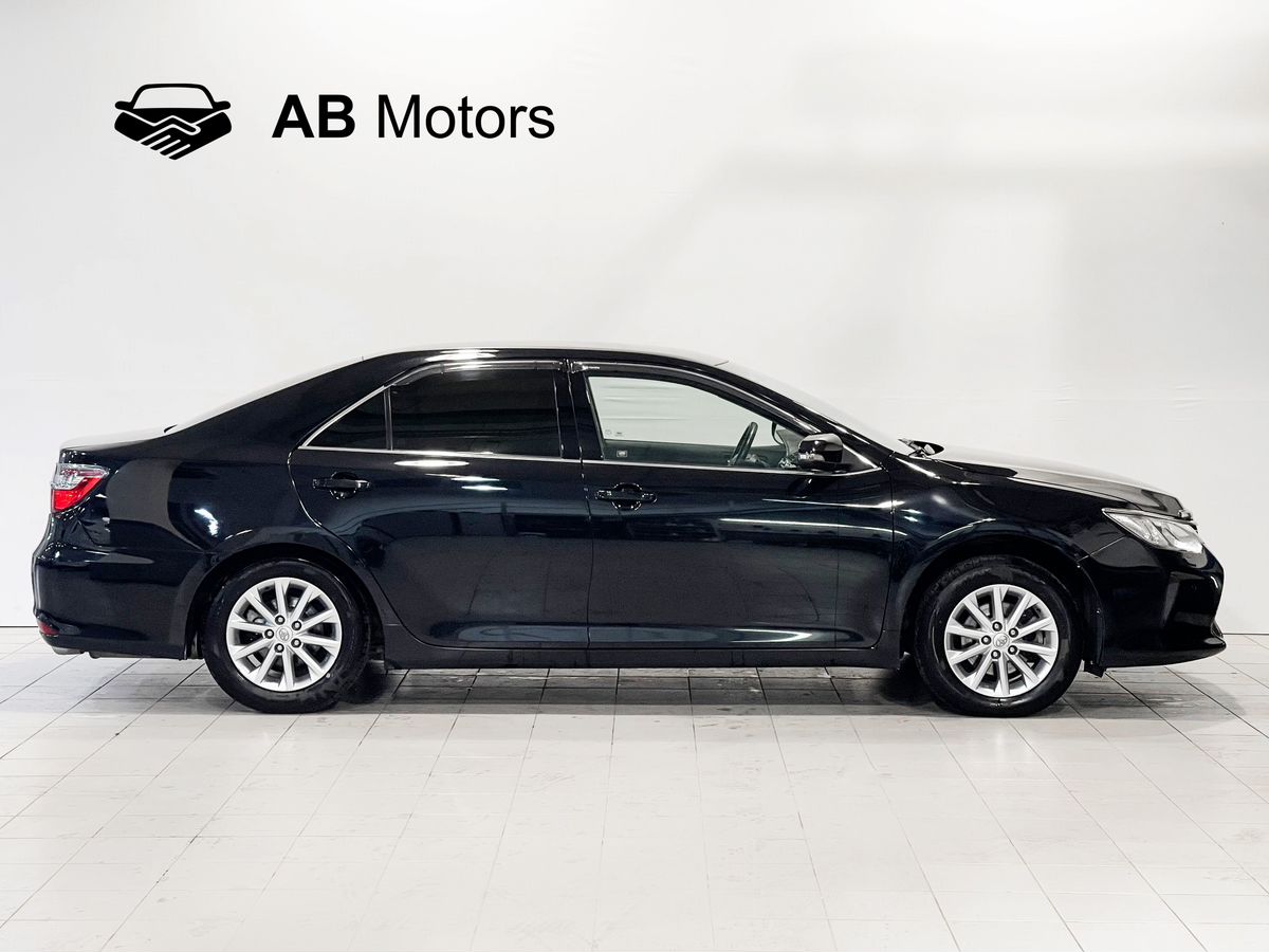 Toyota Camry, 2015