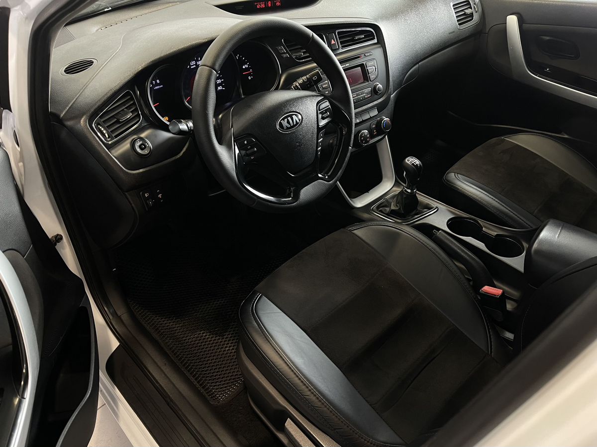 Kia Ceed, 2013