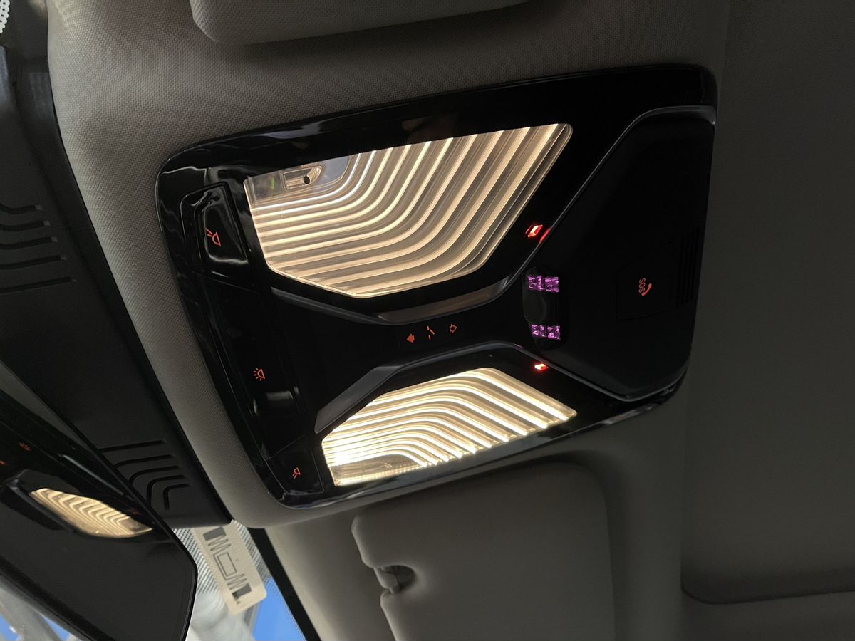BMW 7 серия, 2016