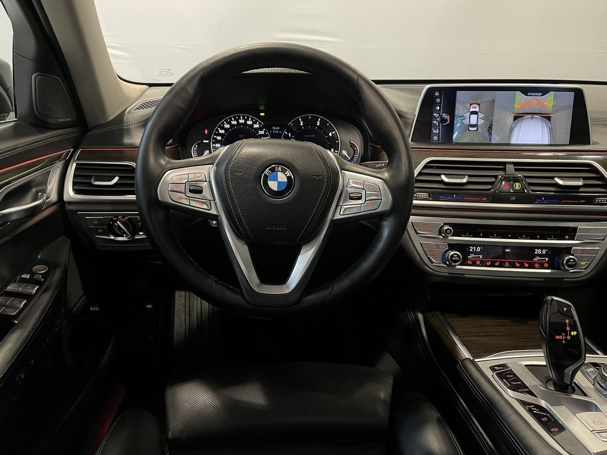 BMW 7 серия, 2016