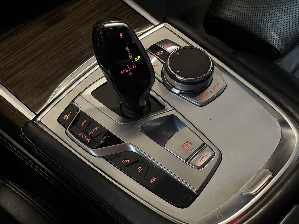 BMW 7 серия, 2016
