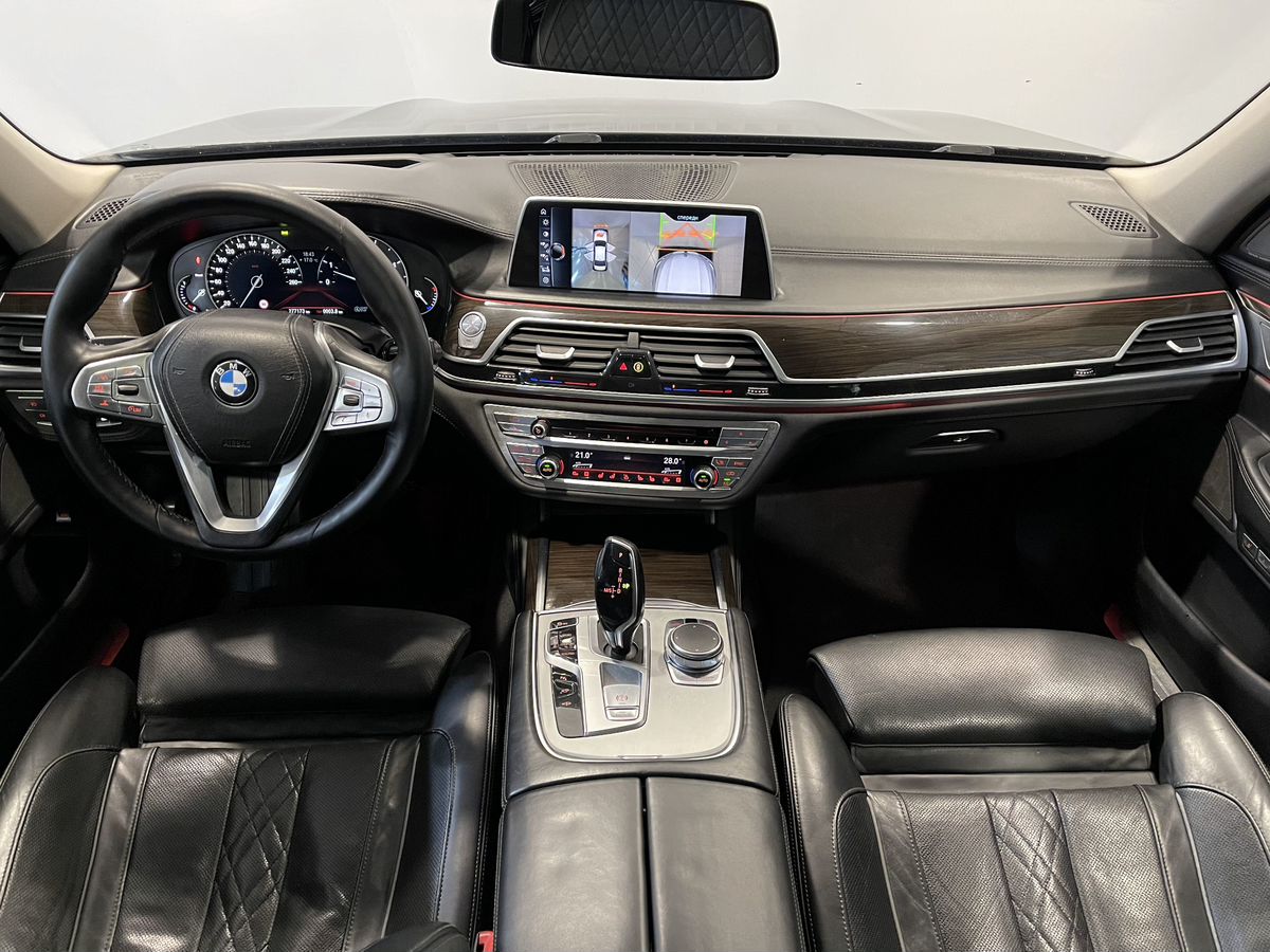 BMW 7 серия, 2016