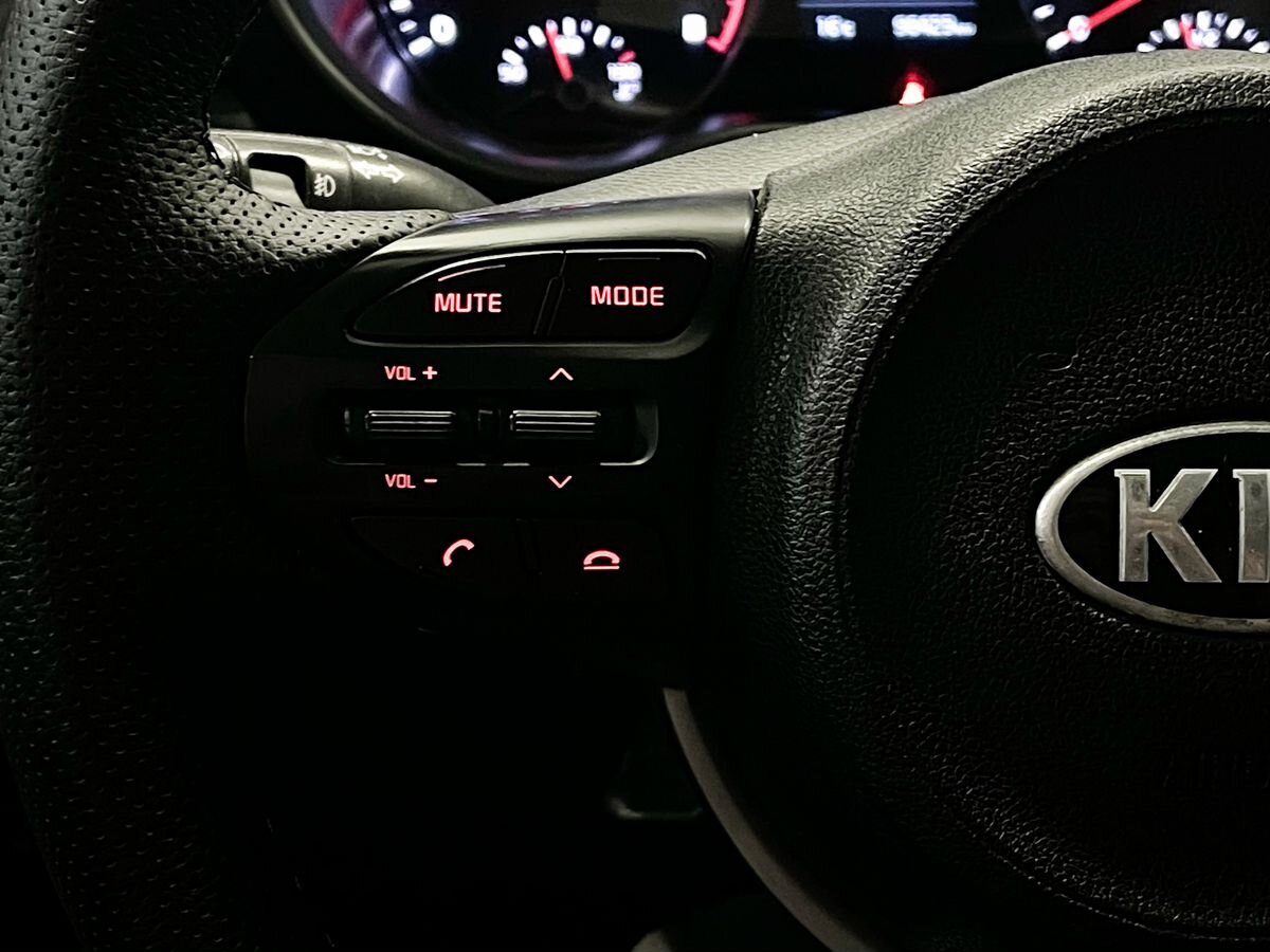 Kia Rio X-Line, 2018