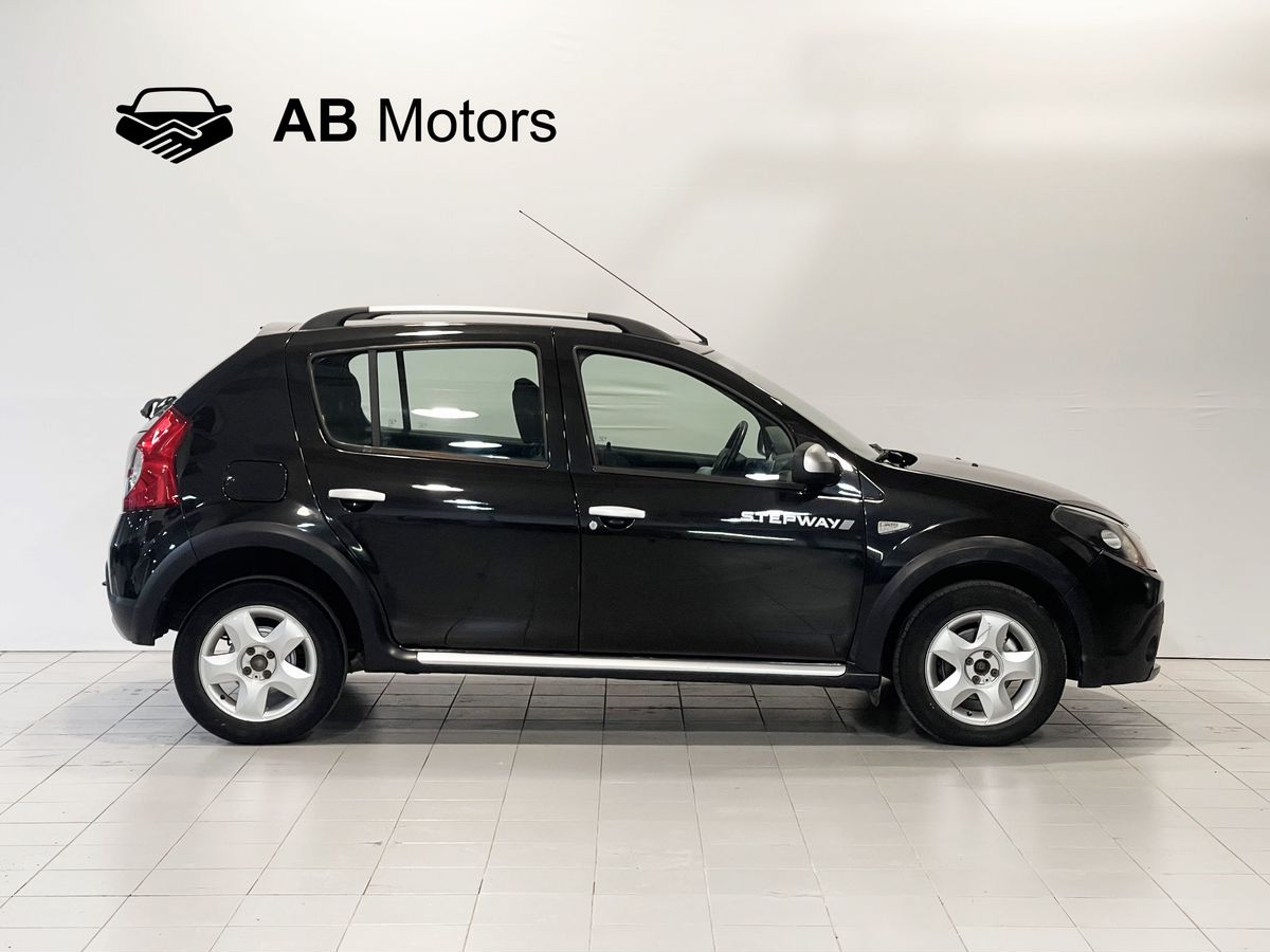 Renault Sandero Stepway, 2014