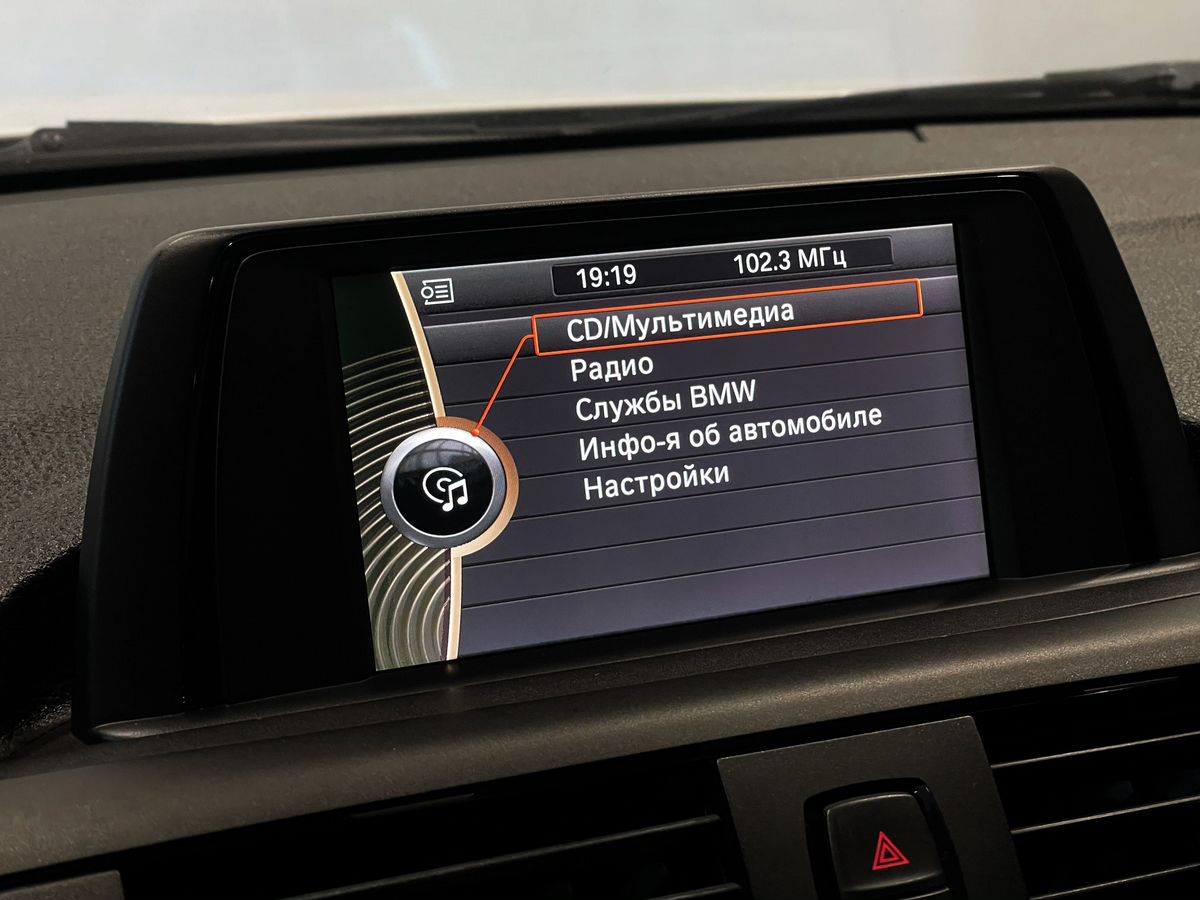 BMW 1 серия, 2011